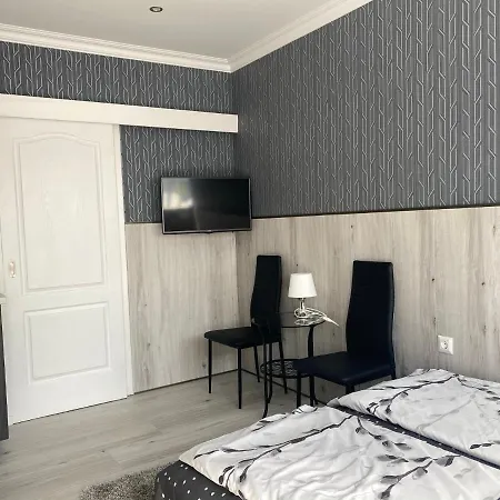 아파트 Barbara Vendeghaz 블로톤퓌레드